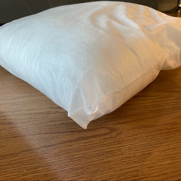 2 Mybecca 18 X 18 Sham Stuffer Square Hypoallergenic Pillow Insert Polyester - Picture 6 of 7